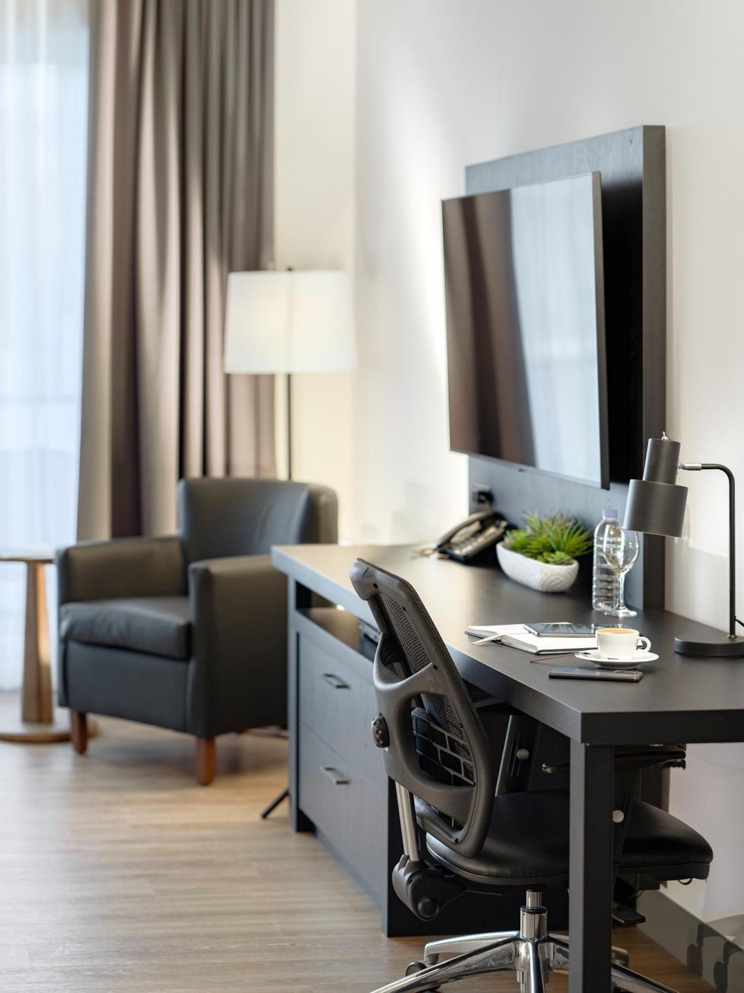 Hotel Rive Gauche Beloeil Экстерьер фото