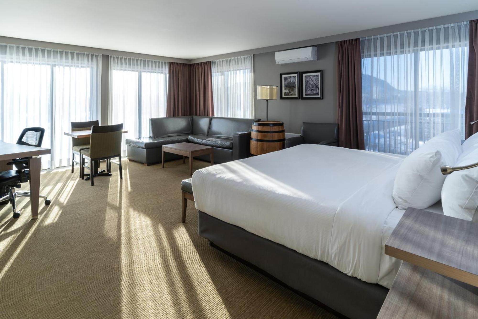 Hotel Rive Gauche Beloeil Экстерьер фото