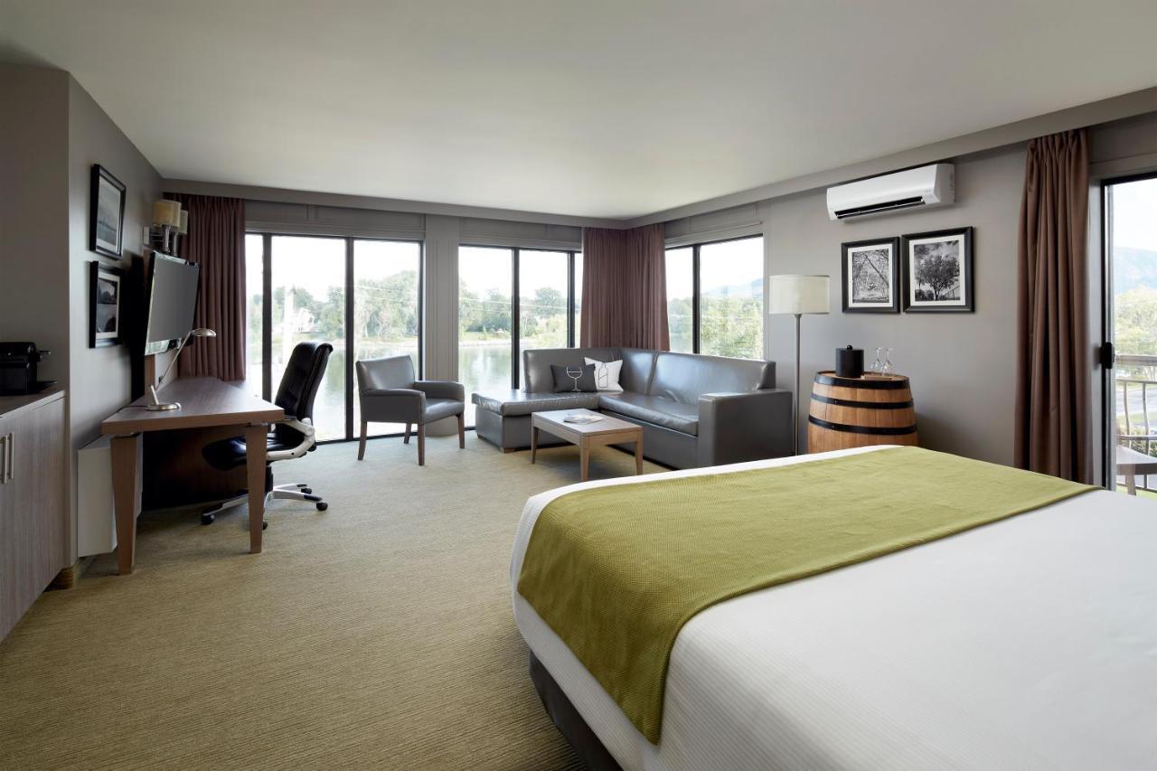 Hotel Rive Gauche Beloeil Экстерьер фото