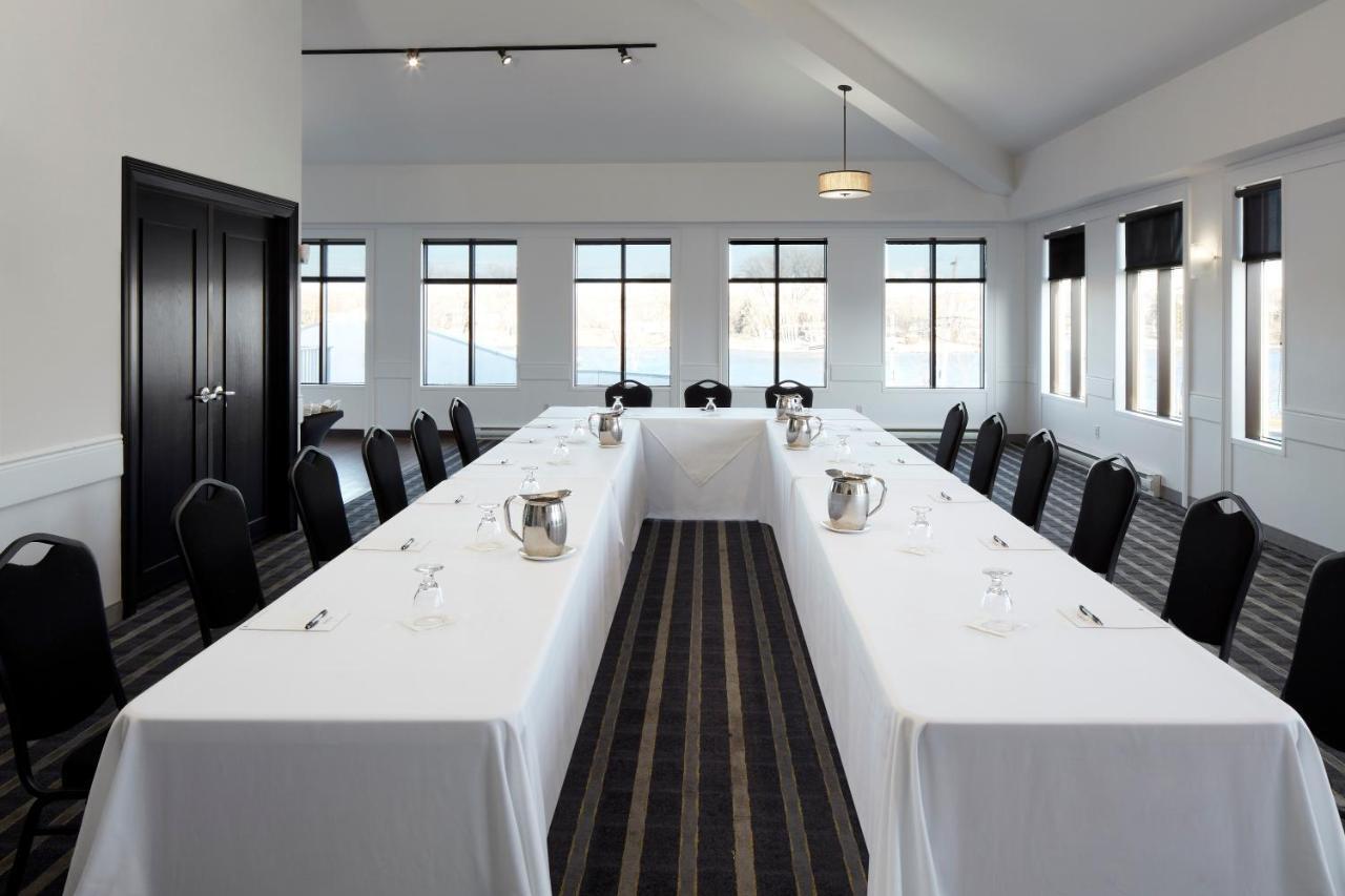 Hotel Rive Gauche Beloeil Экстерьер фото