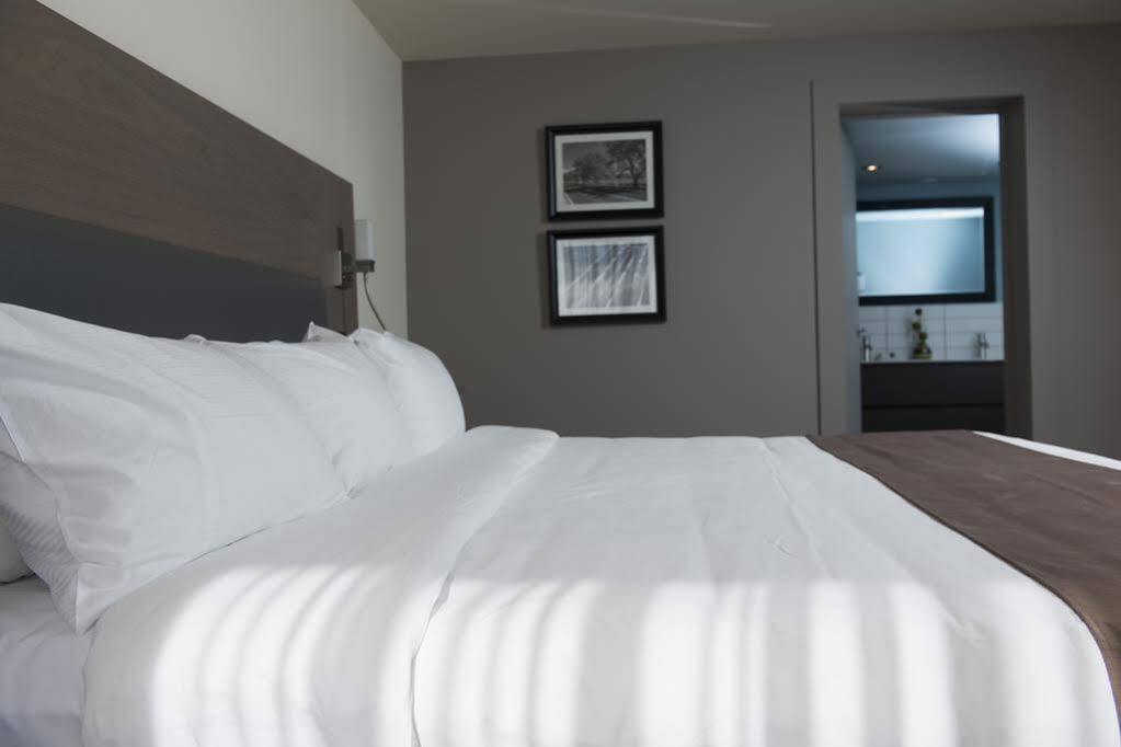 Hotel Rive Gauche Beloeil Экстерьер фото